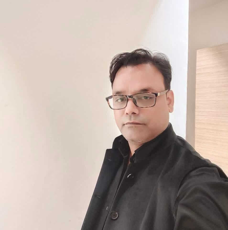 बरेली कॉलेज का धुरंधर लौटा! ओमकार से डॉ. ओमकार तक, अब सपा की सियासत में नई पारी